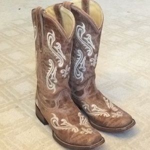 Corral Boots - Brown Cortez Cleff Embroidery